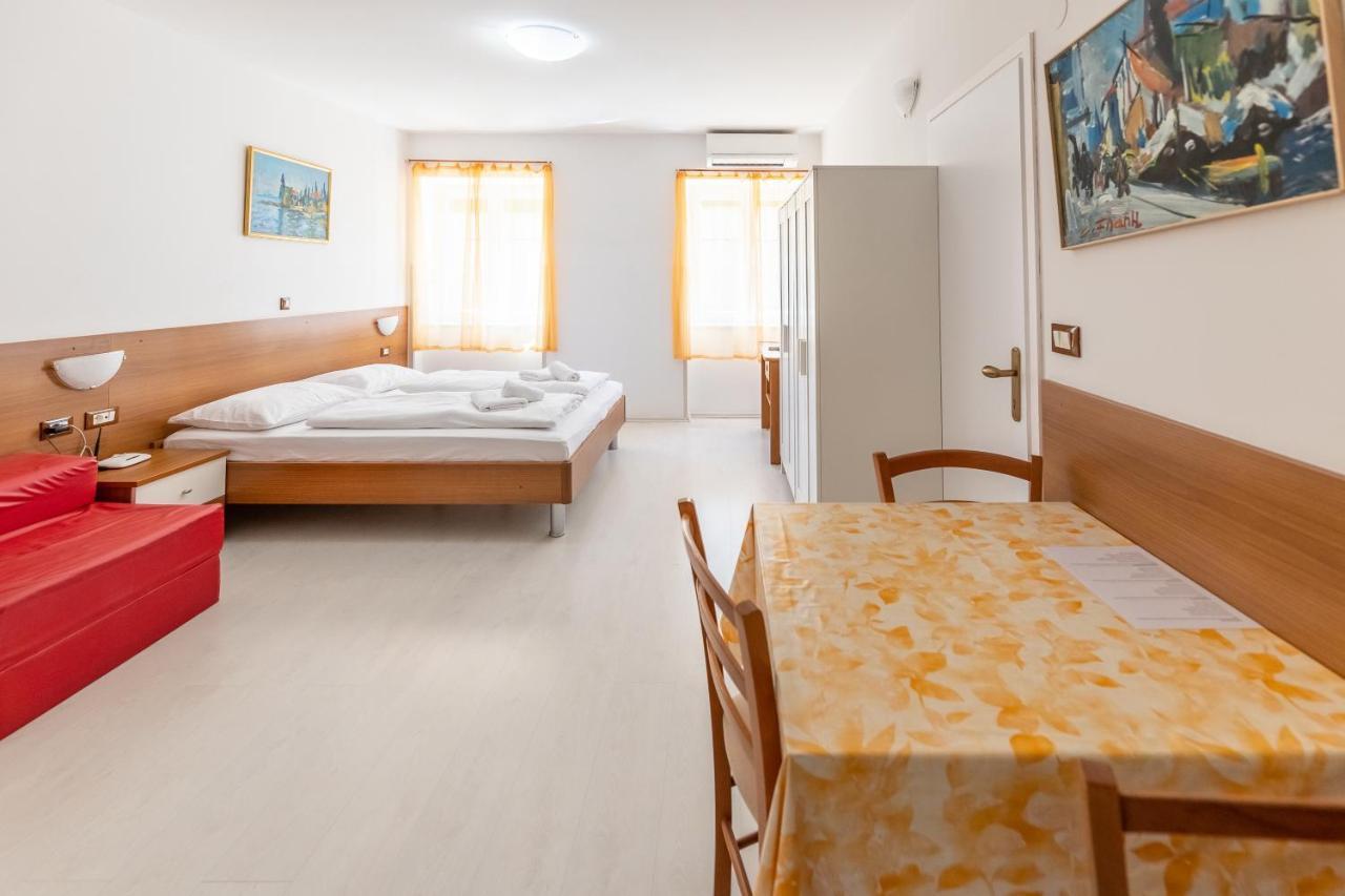 Apartments Liburnija Opatija Ngoại thất bức ảnh