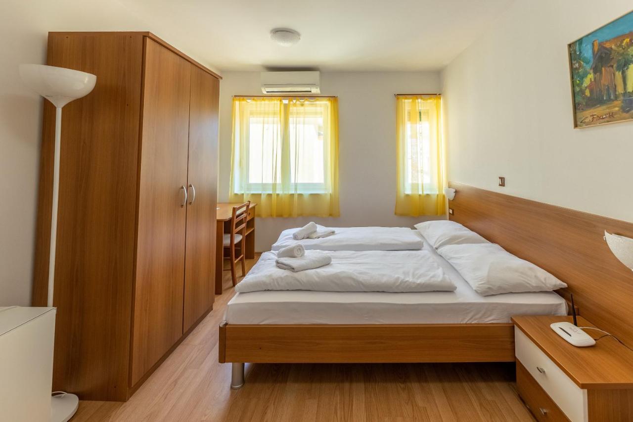 Apartments Liburnija Opatija Ngoại thất bức ảnh
