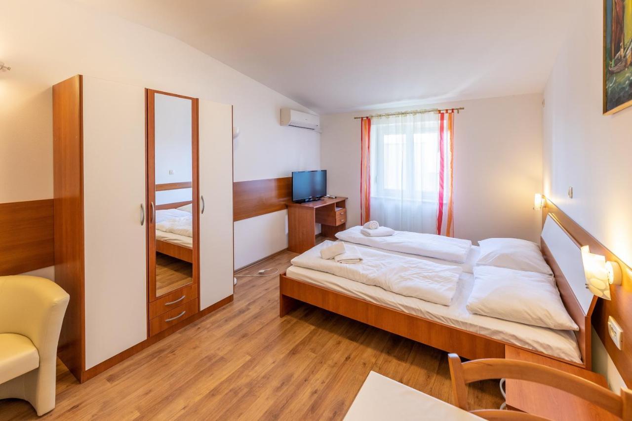 Apartments Liburnija Opatija Ngoại thất bức ảnh